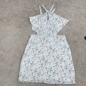 Lulus Vacay Slay White Floral
Print Tie-Back A-Line Mini Dress